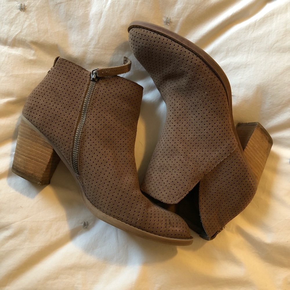 Dolce Vita booties